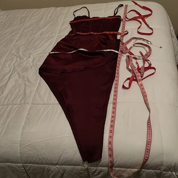 Pretty Little Thing Woman’s Dress Sz 4 Burgundy Strappy Corset Ruched Bodycon - Picture 12 of 12